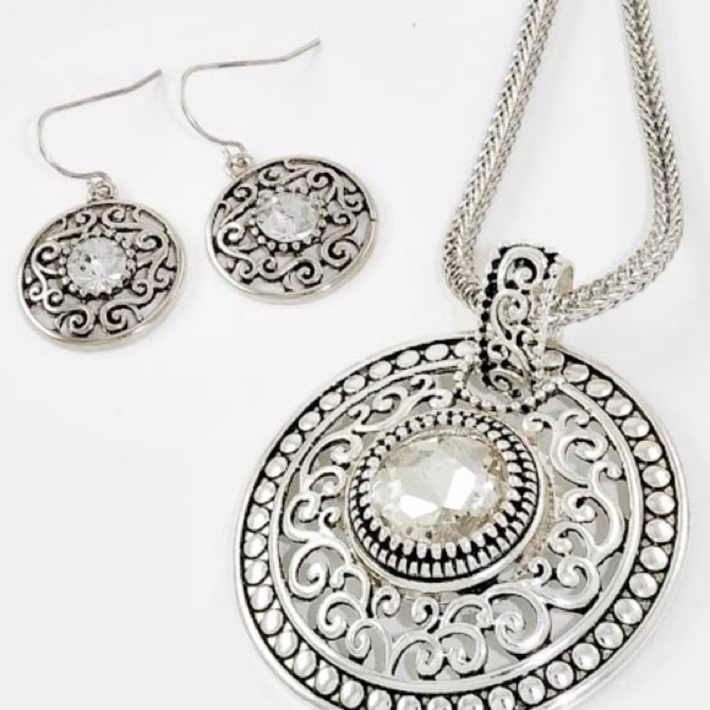 Rope Chain Filigree Pendant Necklace Earrings Set